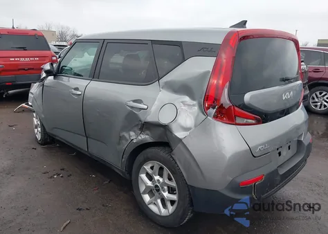 2022 Kia Soul Lx z USA, uszkodzony, nr VIN KNDJ23AUXN7828444